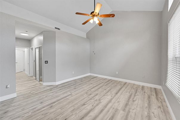 Empty room, Interior, Recessed Lighting, Wood Texture Flooring
