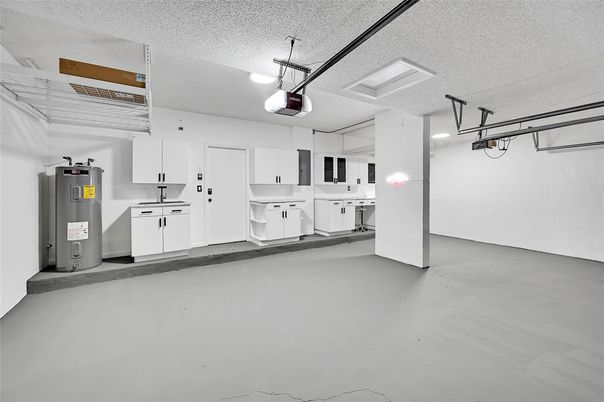 Garage, Interior, Washer