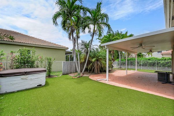 Backyard, Exterior, Hot Tub