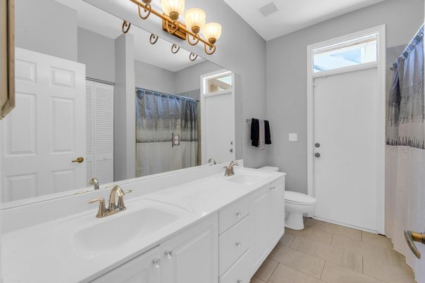 Bathroom, Dual Sink Vanities, Interior