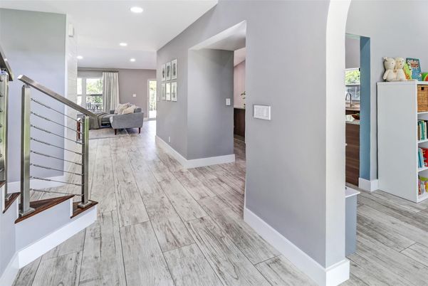 Interior, Recessed Lighting, Wood Texture Flooring
