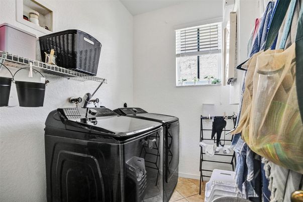 Interior, Washer