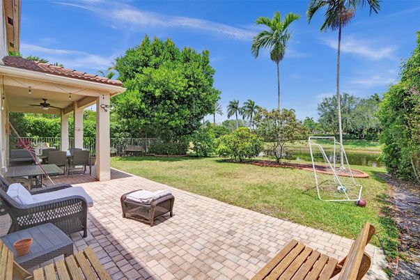 Backyard, Exterior, Playground