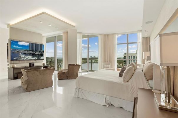 Bedroom, Interior, Marble, Recessed Lighting, Water