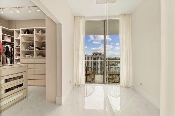 Interior, Marble, Walk-in Closets, Water