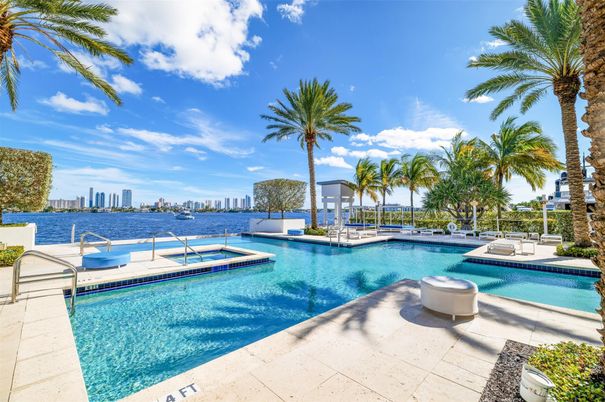 Exterior, Pool, Water