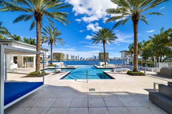 Exterior, Pool, Water