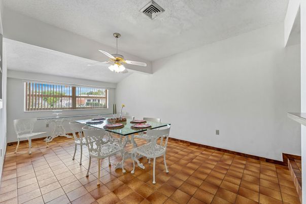Dining room, Interior