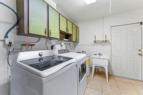 Interior, Washer