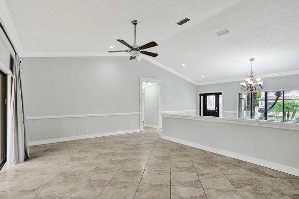 Chandelier, Empty room, Interior, Recessed Lighting