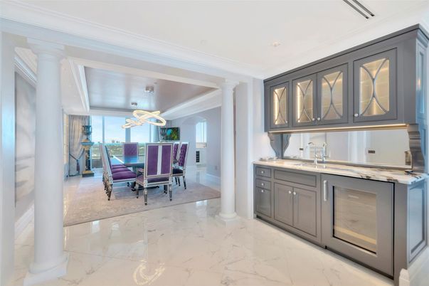 Chandelier, Dining room, Interior, Kitchen, Marble
