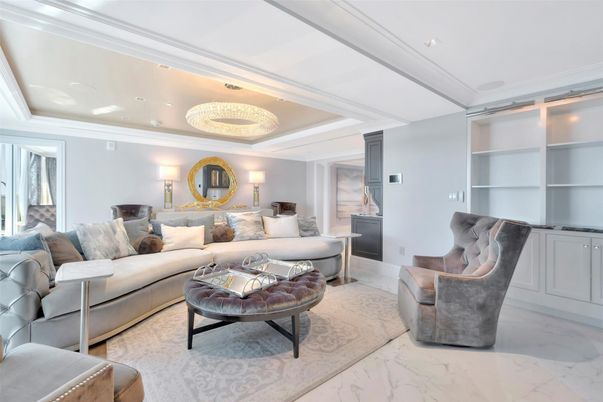 Chandelier, Interior, Living room, Marble, Recessed Lighting