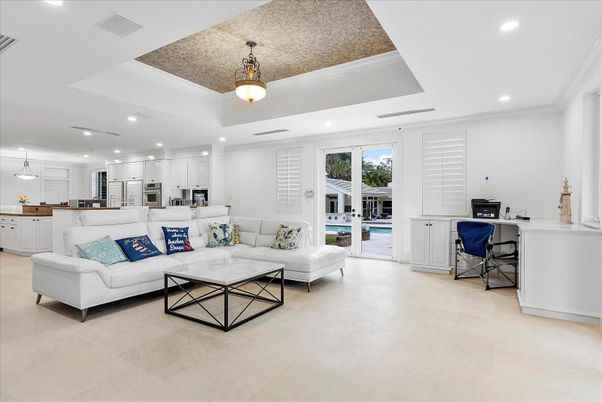 Interior, Kitchen, Living room, Pendant Lights, Recessed Lighting, Stainless Steel Appliances