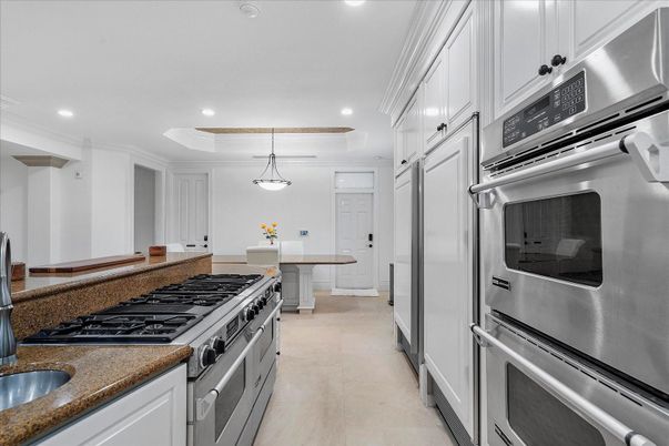 Interior, Kitchen, Pendant Lights, Recessed Lighting, Stainless Steel Appliances