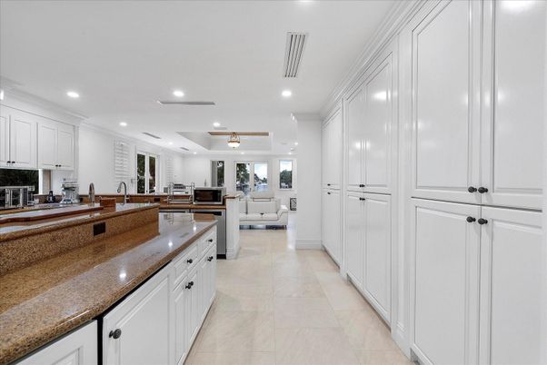 Interior, Kitchen, Living room, Recessed Lighting