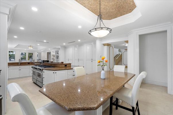 Dining room, Interior, Kitchen, Pendant Lights, Recessed Lighting