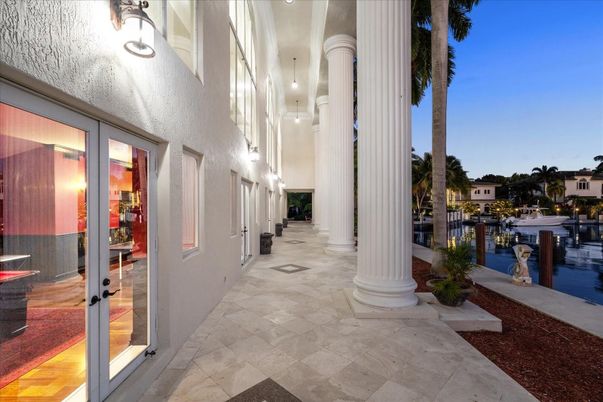 Exterior, Pendant Lights