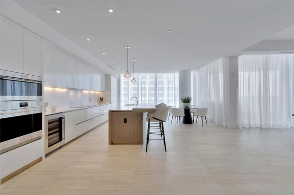 Dining room, Interior, Kitchen, Pendant Lights, Recessed Lighting, Stainless Steel Appliances