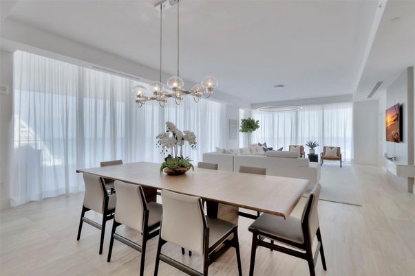 Dining room, Interior, Living room, Pendant Lights