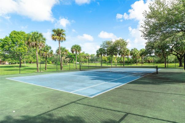 Exterior, Tennis Courts
