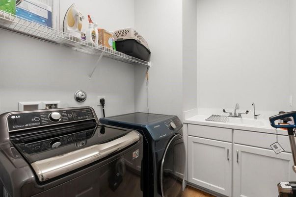 Interior, Washer, Wood Texture Flooring