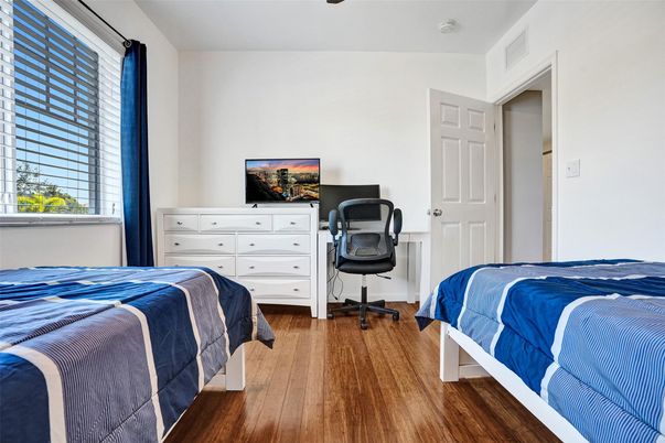 Bedroom, Home Office, Interior, Wood Texture Flooring
