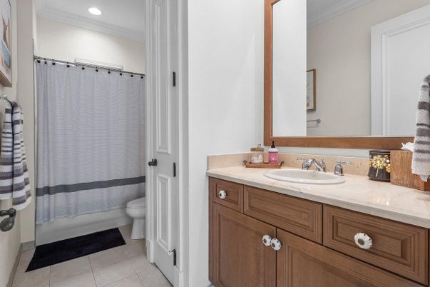 Bathroom, Interior, Recessed Lighting, Tile Countertops
