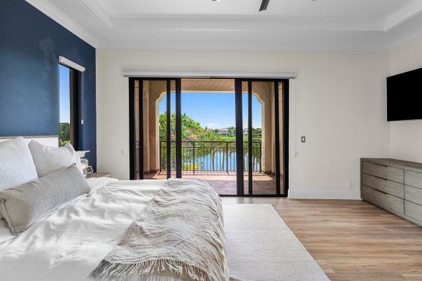 Bedroom, Interior, Water, Wood Texture Flooring