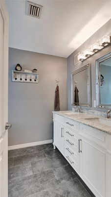 Bathroom, Dual Sink Vanities, Interior
