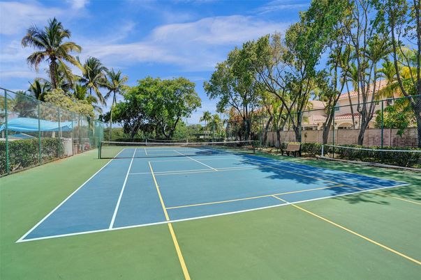 Exterior, Tennis Courts