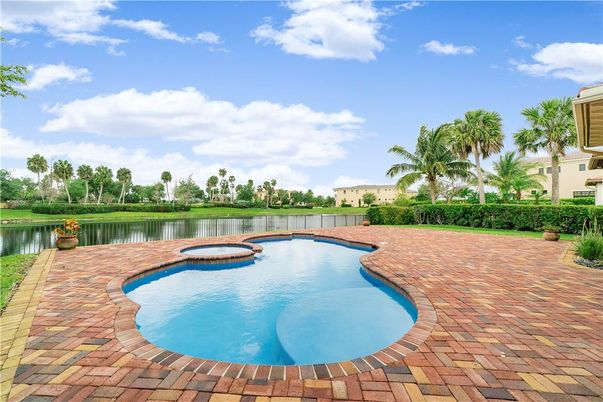 Exterior, Pool, Water