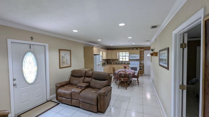 Dining room, Interior, Kitchen, Recessed Lighting