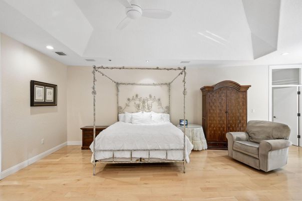 Bedroom, Interior, Recessed Lighting, Wood Texture Flooring