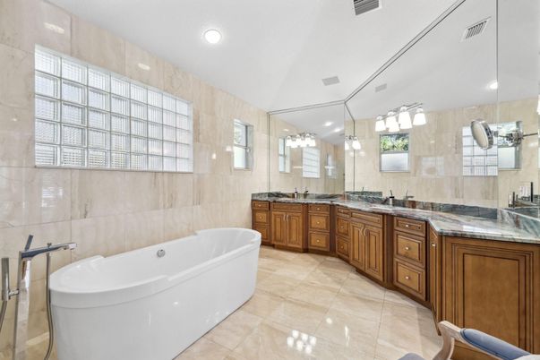 Bathroom, Dual Sink Vanities, Free Standing Baths, Interior, Recessed Lighting