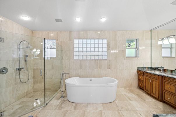 Bathroom, Free Standing Baths, Glass Shower, Interior, Recessed Lighting