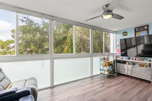 Interior, Sun Room, Wood Texture Flooring