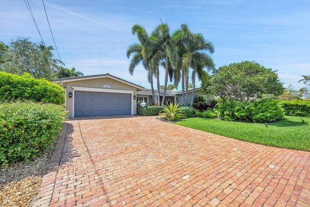 Backyard, Detached Garage, Exterior