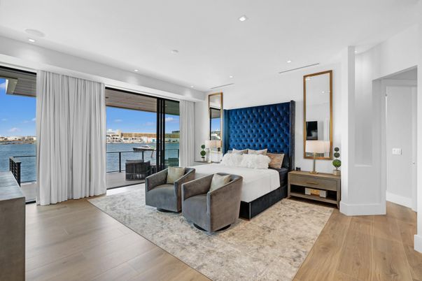 Bedroom, Interior, Recessed Lighting, Water, Wood Texture Flooring