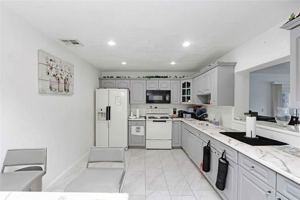 Interior, Kitchen, Marble, Recessed Lighting
