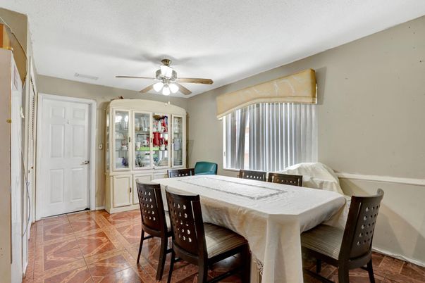 Dining room, Interior