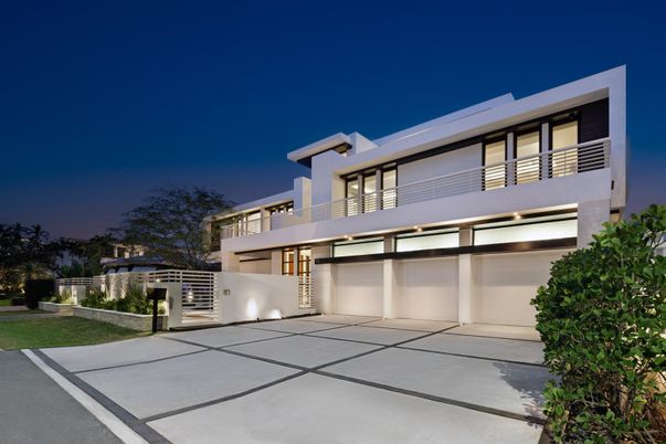 Attached, Backyard, Exterior, Facade, Modern