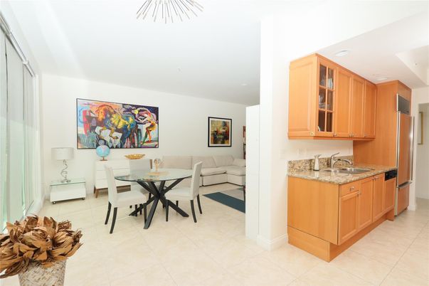 Dining room, Interior, Kitchen, Recessed Lighting