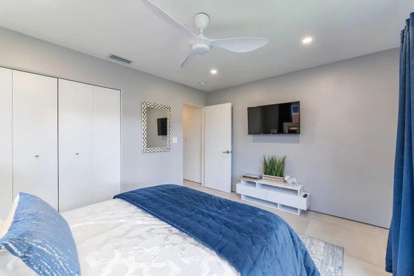 Bedroom, Interior, Recessed Lighting