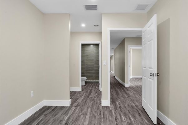 Interior, Recessed Lighting, Wood Texture Flooring