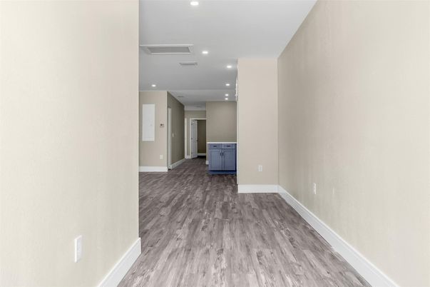 Empty room, Interior, Recessed Lighting, Wood Texture Flooring