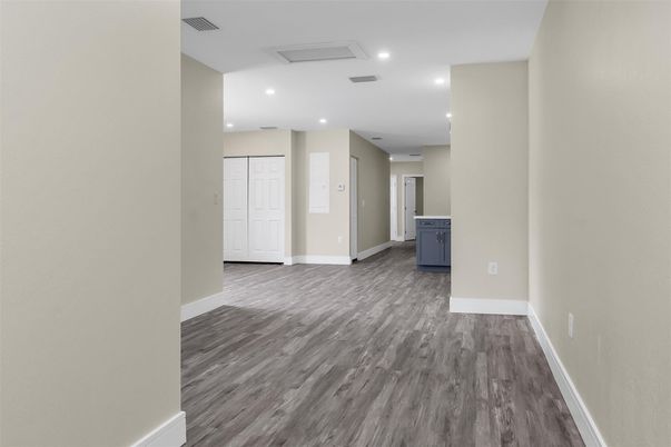 Empty room, Interior, Recessed Lighting, Wood Texture Flooring