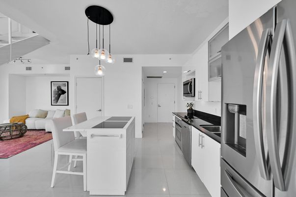 Dining room, Interior, Kitchen, Pendant Lights, Recessed Lighting, Stainless Steel Appliances