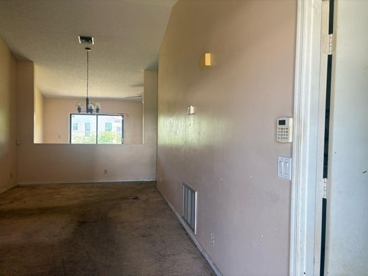 Empty room, Interior, Pendant Lights