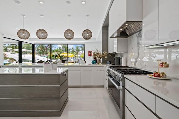 Interior, Kitchen, Pendant Lights, Recessed Lighting, Stainless Steel Appliances