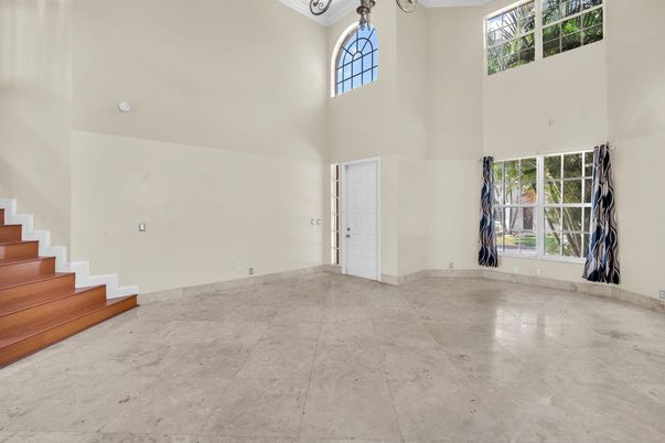 Empty room, Interior, Pendant Lights